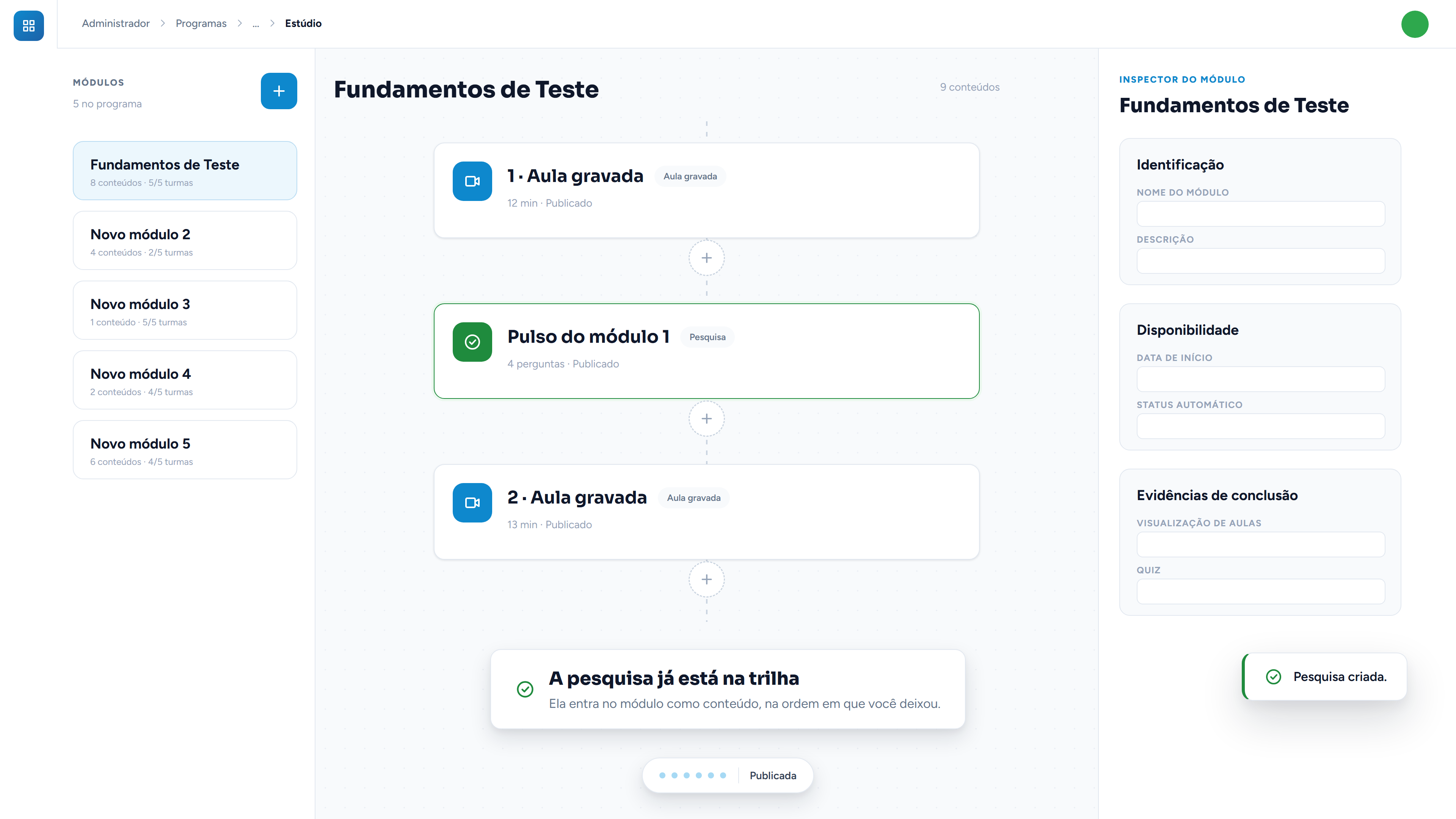 A pesquisa entra na trilha entre as duas aulas, com o número de perguntas e o status Publicado.